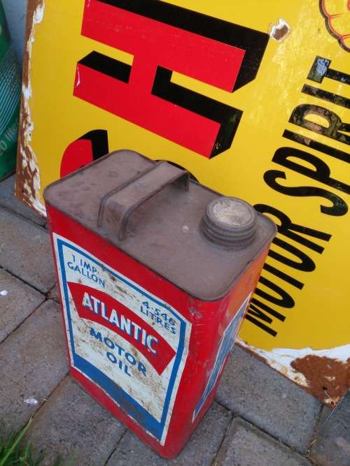Stunning ATLANTIC 1 Gallon Motor Oil Can!!!