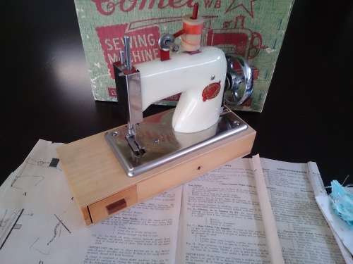 Vintage COMET Toy Sewing Machine! Original box with manual!!!!
