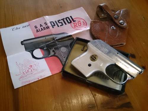 German made Rohm RG3 starting pistol