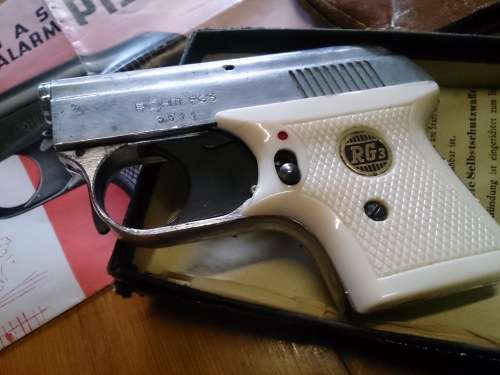 German made Rohm RG3 starting pistol