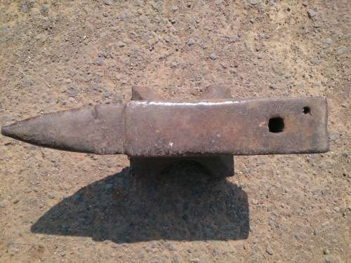 Big 100 lbs Cast Anvil!