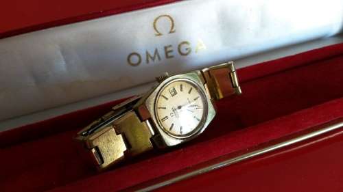 VINTAGE OMEGA GENEVE LADIES AUTO 18K-GP GOLD DIAL DATE WATCH