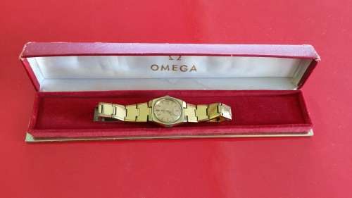 VINTAGE OMEGA GENEVE LADIES AUTO 18K-GP GOLD DIAL DATE WATCH