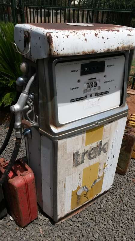 VINTAGE GILBARCO TREK PETROL PUMP!!! AWESOME!!!