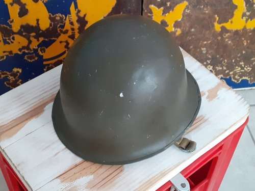 AN AMAZING VINTAGE SADF CJ FUCHS LTD (1966) GREEN `STAALDAK` HELMET WITH INNER LINING - AWESOME