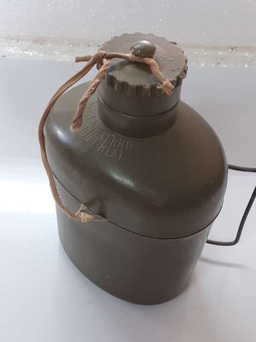 SADF pattern 61/64 water bottle ( canteen ) - also used by Rhodesian army