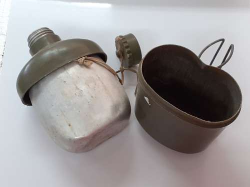 SADF pattern 61/64 water bottle ( canteen ) - also used by Rhodesian army