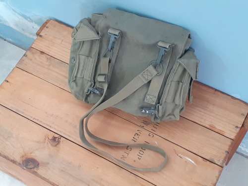 Old SANDF sling bag / ruck sack / kit