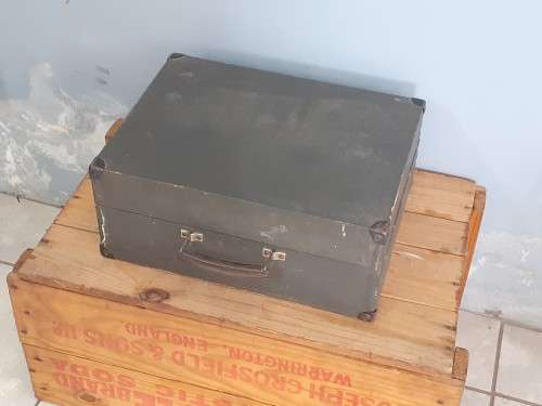 VINTAGE WIND-UP GRAMOPHONE Record Player