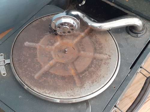 VINTAGE WIND-UP GRAMOPHONE Record Player