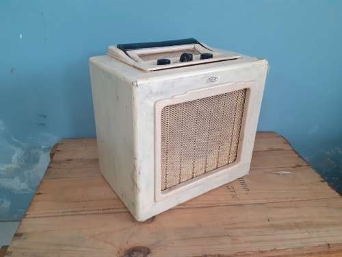 1950`s Portable EveReady Radio - MAKE AN OFFER!!!