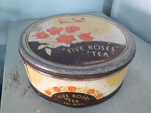 MAKE AN OFFER!!! 3Lbs `Five Roses` Tea Tin