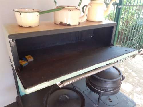 MAKE AN OFFER!!! Vintage Defy Jewel coal stove with enamel ware!!!