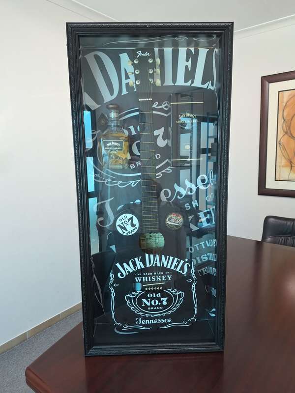 JACK DANIELS Box Framed Decorative Guitar & Whiskey