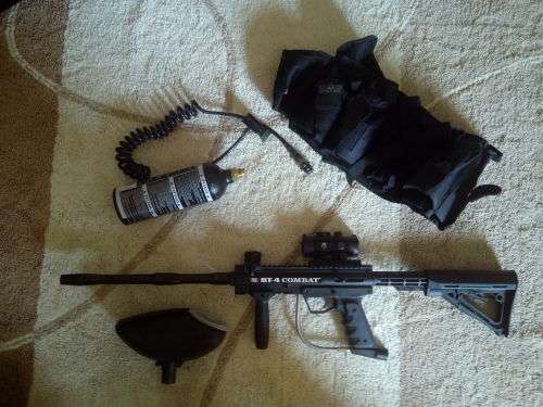 BT-4 Combat Paintball Gun With Accessories