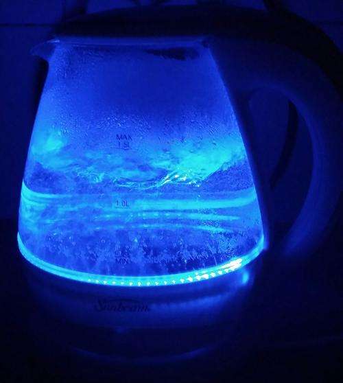 Sunbeam Cordless Glass LED Kettle. Blue Light.