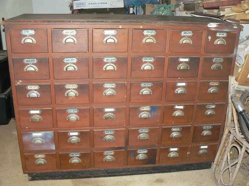 Card filing / small item storage cabinet