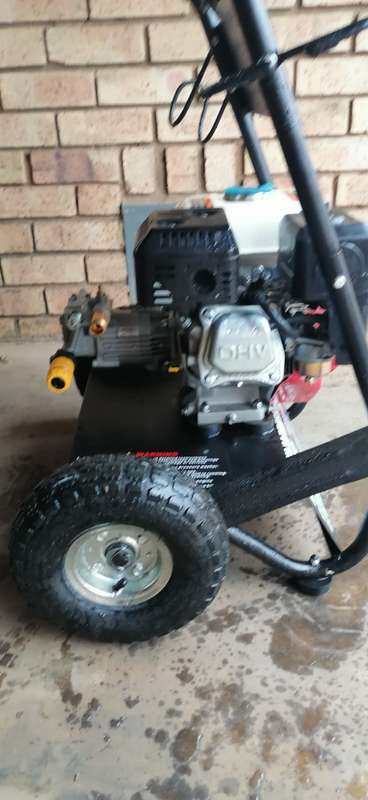 Pressure washer