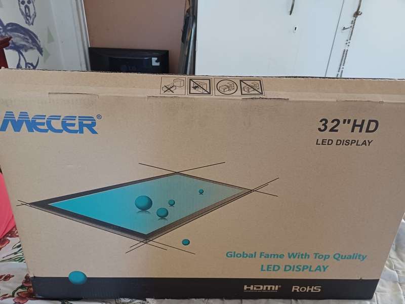 Mecer 32L88 LED monitor
