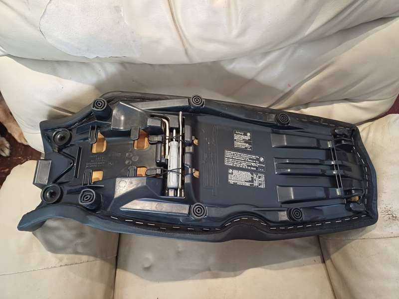 BMW F800GS/F650GS LOW PROFILE SEAT