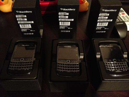 3x BRAND NEW!!! BlackBerry 9790 Bold 5 Grey Stock