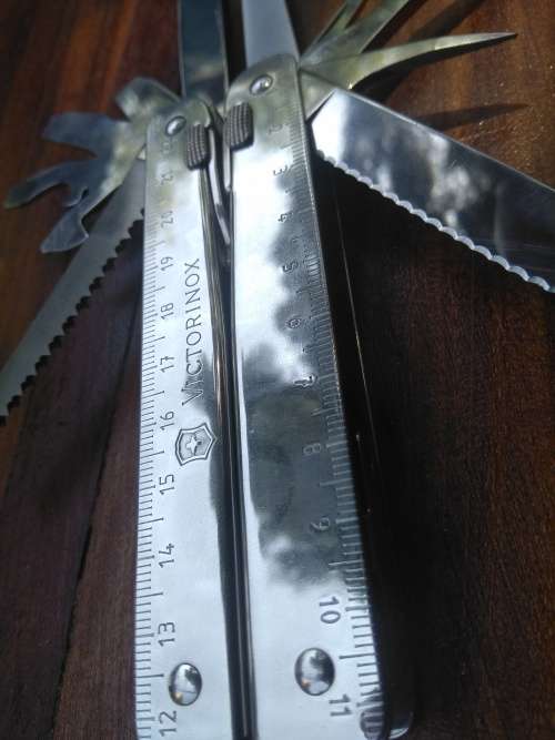 Victorinox Swiss army multi tool