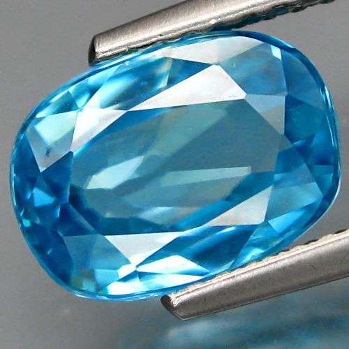 Extremely Rare 3.70cts Beautiful Oval Cut Natural Vivid Blue Cambodian Zircon