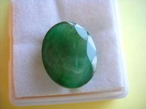 13.40ct Dazzling Natural Oval Cut Green Emerald.Stunning.