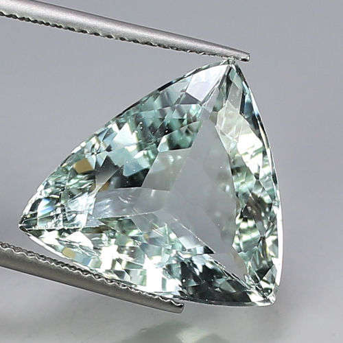 10.93ct Ravishing Colour Certified Light Blue Aquamarine Trillion Cut 100% Natural