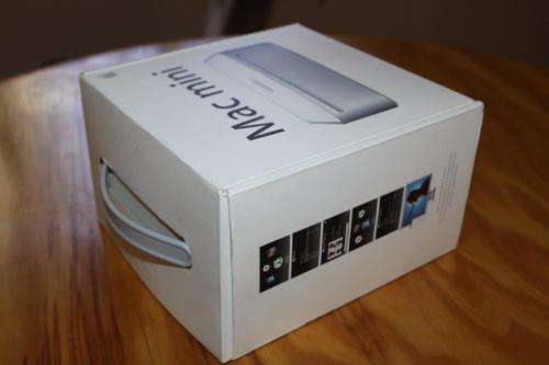 An AWESOME Apple Mac-Mini in original box with all accessories in great condition!!!!