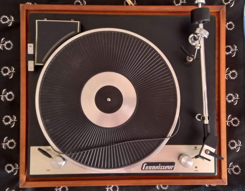 Connoisseur Turntable