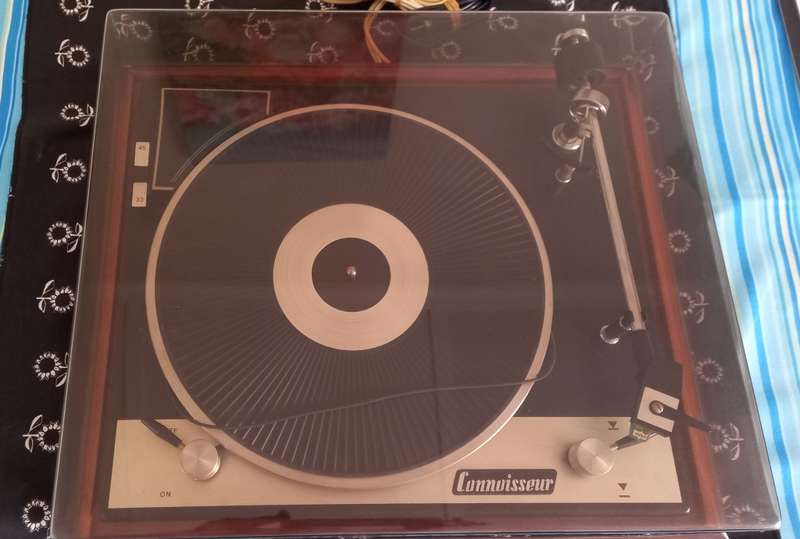 Connoisseur Turntable