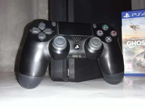 Playstation 4 slim 500gig console, game and controller in excellent condition