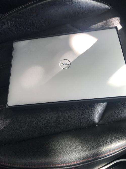 Dell 9305 i7 Laptop