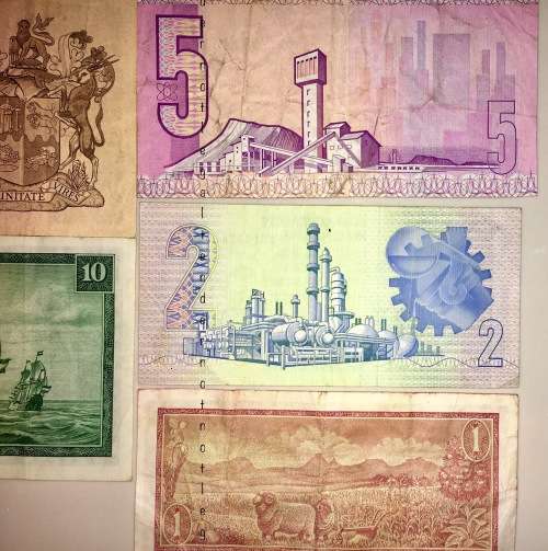 SET OF REPLACEMENT NOTES 1966-1973 R20,R10,R5,R2,R1[1BID TAKES ALL]
