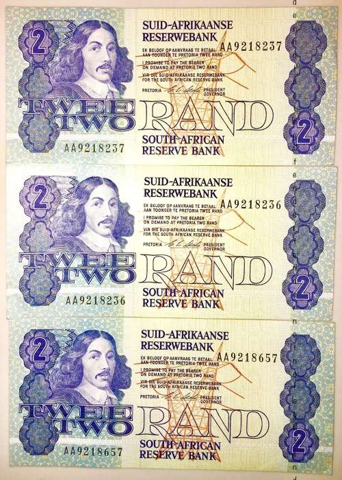 3 X R2 UNC AA9218657-AA9218657 IN SEQUENCE & AA9218237( 1 BID TAKES ALL)