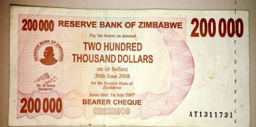 ZIMBABWE 200000 DOLLAR SCARES AT SERIAL 2008 HIGH GRADE NOTE