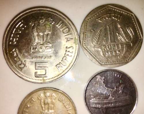 INDIA 5 X SET  5 RUPEES(GHANDI) TO 10 PAISE 1982 TO 1988( 1 BID TAKES ALL)