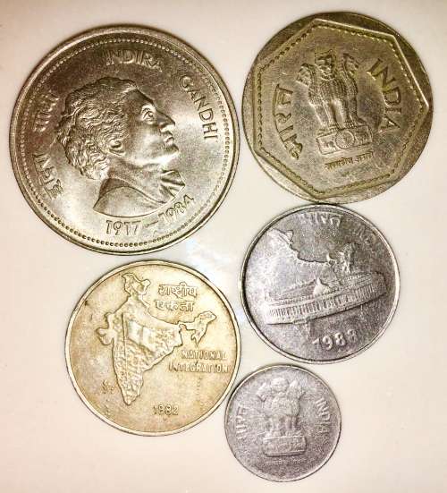 INDIA 5 X SET  5 RUPEES(GHANDI) TO 10 PAISE 1982 TO 1988( 1 BID TAKES ALL)