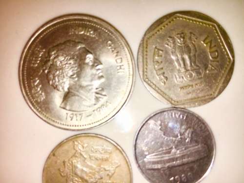 INDIA 5 X SET  5 RUPEES(GHANDI) TO 10 PAISE 1982 TO 1988( 1 BID TAKES ALL)