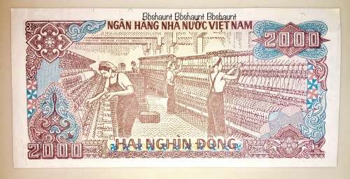 VIET NAM 2000 DONG 1988 UNC CRISP NOTE