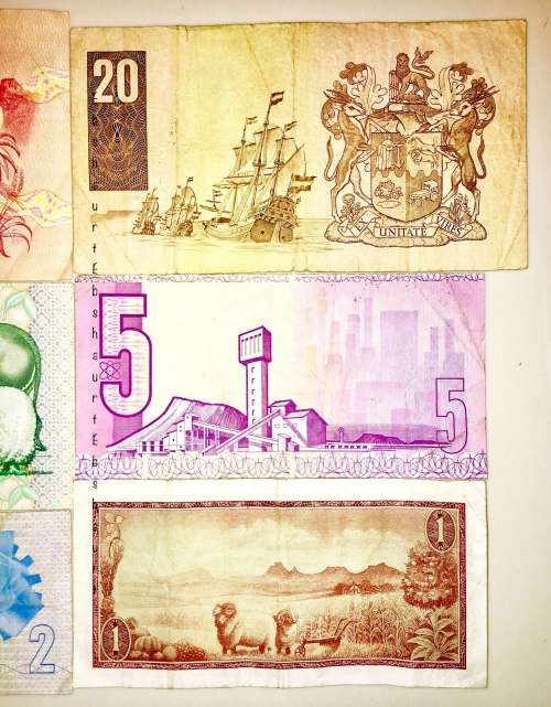 COMPLETE SET OF DECIMALS & JAN VAN RIEBEECK  VARIOUS GOVERNORS R50- R1...1966-1990 [1 BID TAKES ALL)