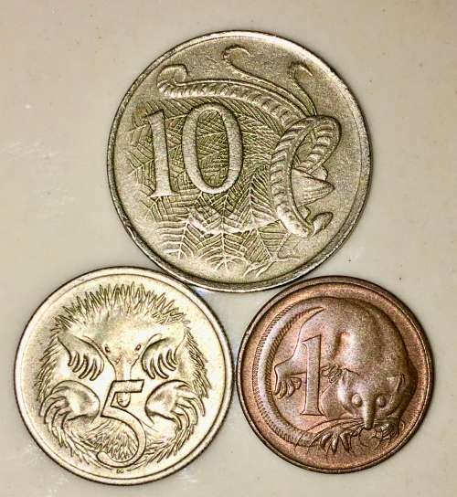 AUSTRALIA SET ,,,,10 CENT, 5 CENT & 1 CENT 1966-67 & 72(1 BID TAKE ALL)