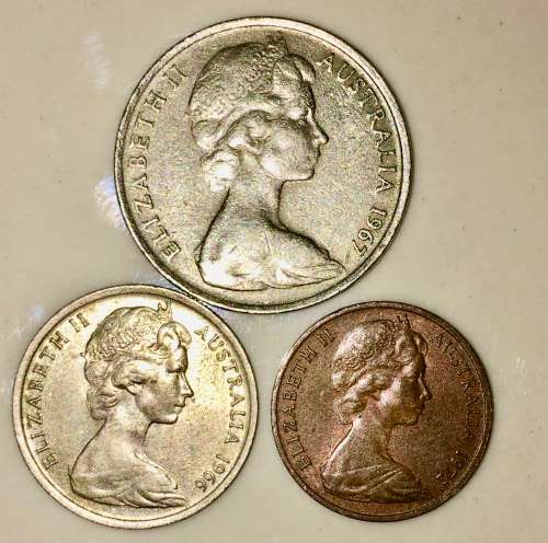 AUSTRALIA SET ,,,,10 CENT, 5 CENT & 1 CENT 1966-67 & 72(1 BID TAKE ALL)