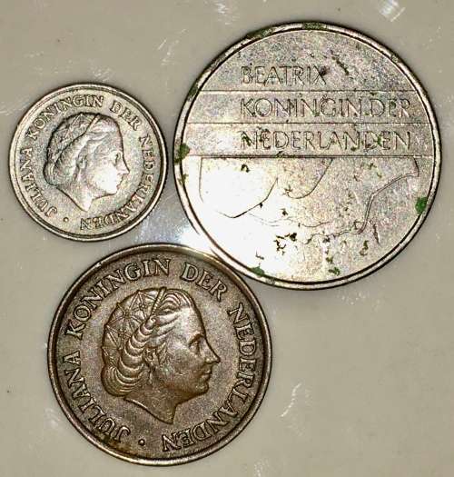 NEDERLANDS X3,,,,5 CENT 1965, 10 CENT 1964, 1 G 1983 ( 1 BID TAKES ALL)