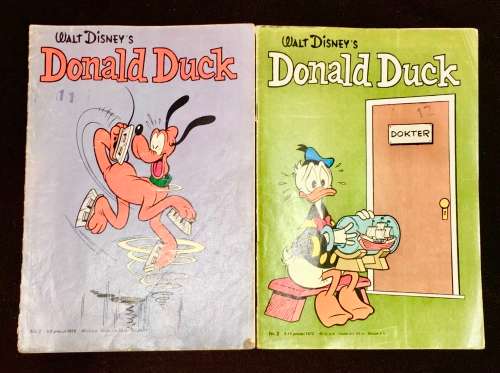DONALD DUCK X2,, NO.1 !!! &  NO.2 !!!,,,,1972 WITH CENTERFOLLED(WALT DISNEY)DUTCH COMICS AMSTERDAM