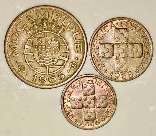PORTUGAL,,,1 ESCUDOS MOZ & XX CENTAVOS , X CENTAVOS  1965-1966-1968