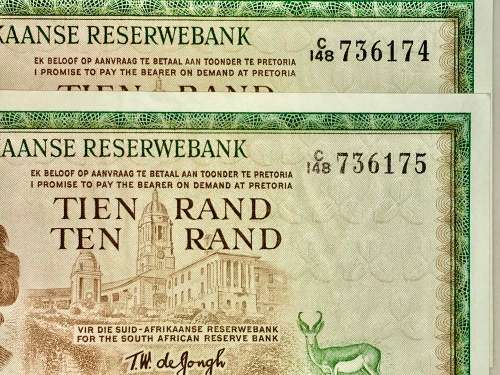 TW DE JONG R10 IN SEQUENCE C148-736174-175 AUNC 1967 THIRD ISSUE (1 BID TAKES ALL)