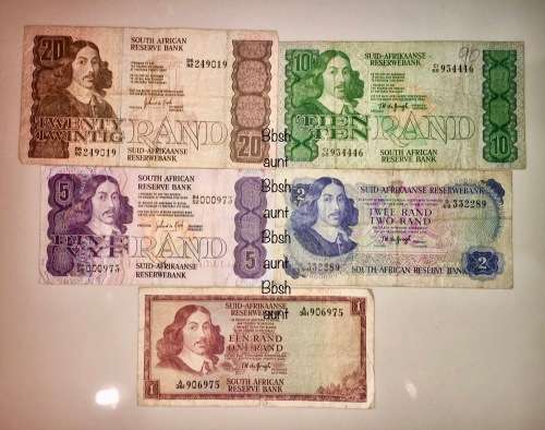 SET OF VARIOUS GOVERNORS & DECIMALS R20 TO R1  ( 1 BID TAKES ALL)