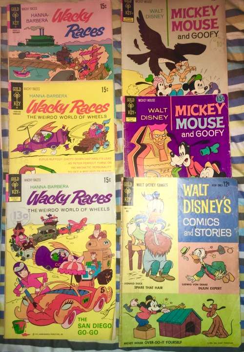 SET OF 8 COMICS SHIPPING INCLUDED